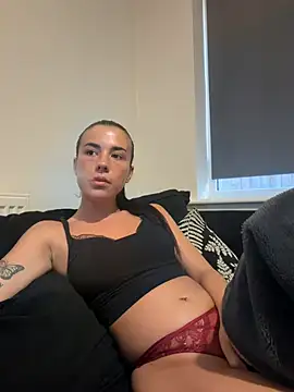 Emilyangelxx élő XXX-chatje