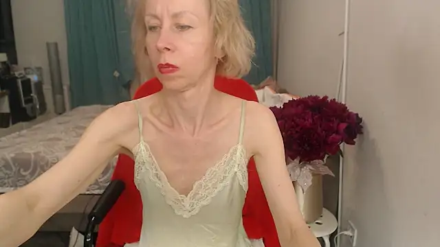 LuxuryNika Chat XXX live