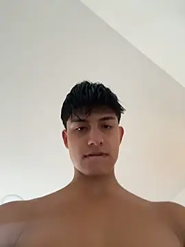 Chat +18 de Lander_Cruz ao vivo