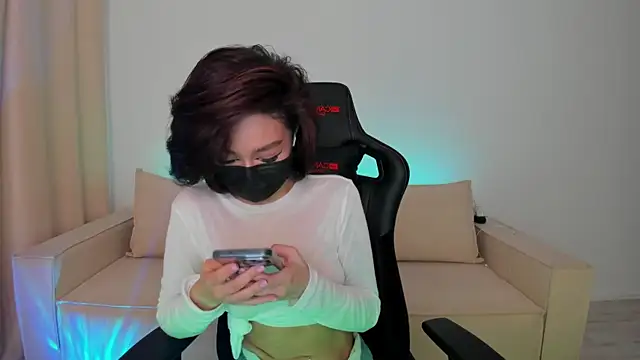 Chat +18 de DeferentUproar ao vivo