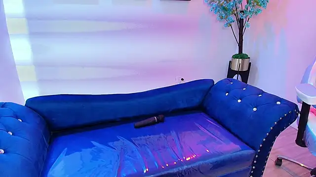 Czat XXX na żywo – Maddie_T18
