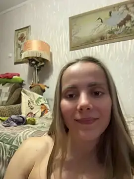 AlisaKissss Adlı Modelin Canlı XXX Sohbeti