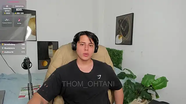 دردشة Thom_Ohtani الجنسية المباشرة