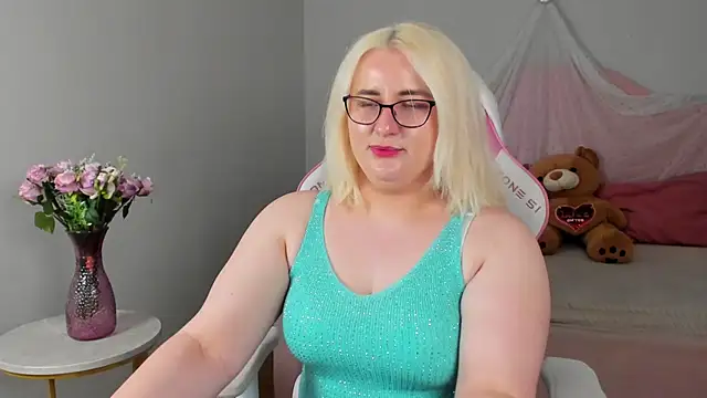Chat +18 de LioraArdyn ao vivo