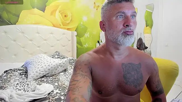 BlowMyXXL – Live XXX-chat
