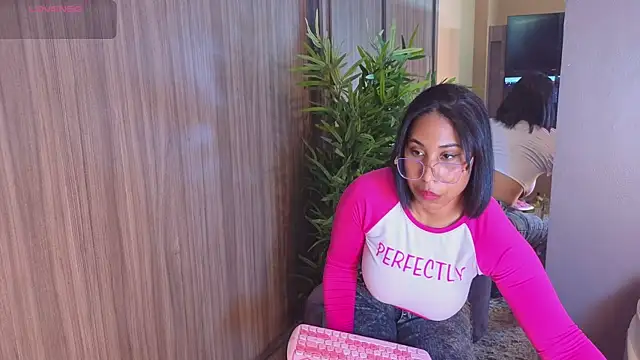 Karlie_moore_ élő XXX-chatje