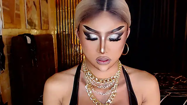 Chat +18 de MassiveCockTrans ao vivo