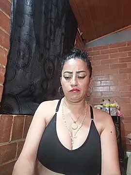 Alexandrina 라이브 XXX 채팅