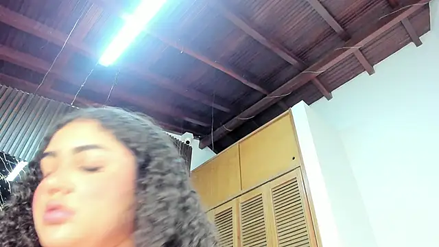 Karla18_ élő XXX-chatje