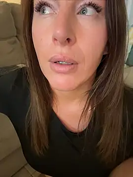ChristinaSiemone 即時 XXX 聊天