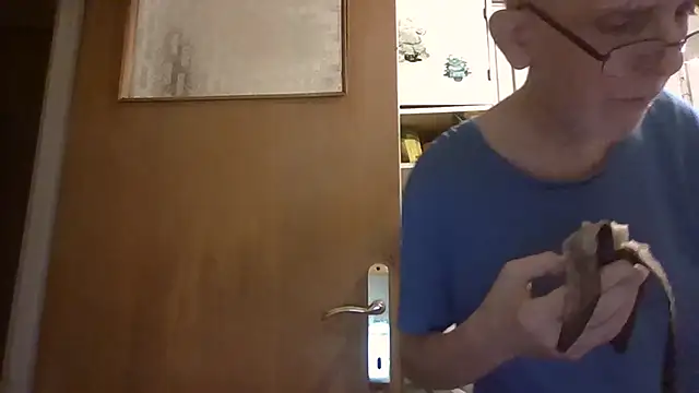 mariusica1@xh's Live XXX Chat