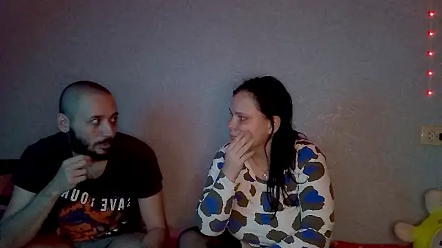 SweetPiggyx's Live XXX Chat