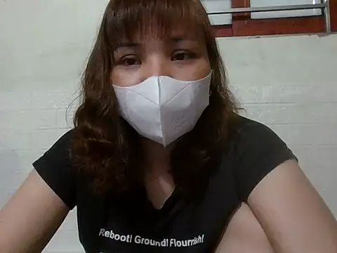 Angela-Eira Chat XXX live