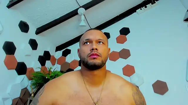 CharlieGrifinX Chat XXX live
