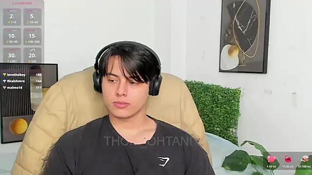 Chat +18 de Thom_Ohtani ao vivo