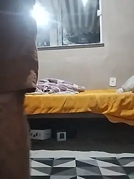 Rodrigo123hjsbdnd Adlı Modelin Canlı XXX Sohbeti