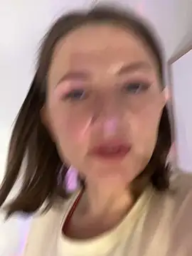XXX chat uživo modela MaryJey