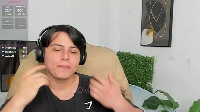 Chat XXX ao vivo de Thom_Ohtani