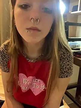 VesnaCrystal Live XXX-chat