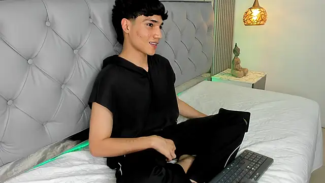 Czat XXX na żywo – SamBlack_