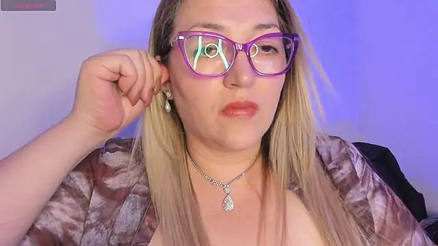 Chat XXX en directo de Naty_Mature_