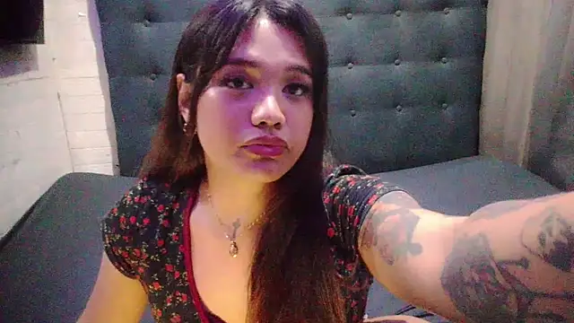 Živý XXX chat Ur_WifeyMarie