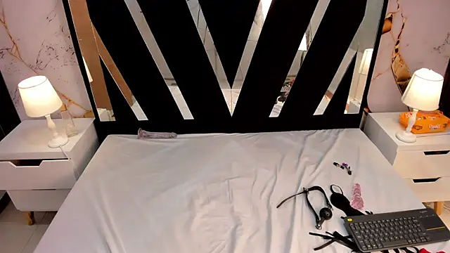 cherry_bom_as élő XXX-chatje