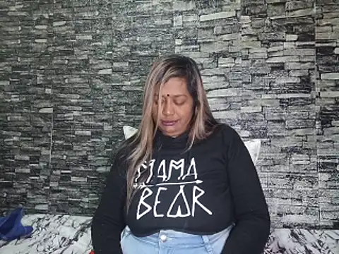 Chatroom XXX en direct de Mammabear_4u