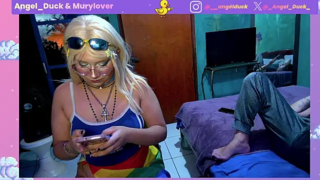Chat +18 de Angel_Duck ao vivo