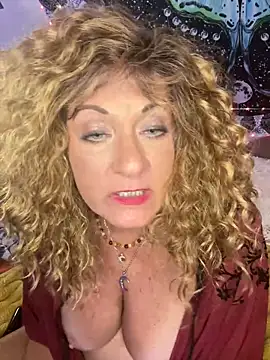 Czat XXX na żywo – SuzyCatzz