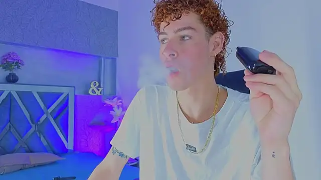 Chat +18 de nova_salvatore ao vivo