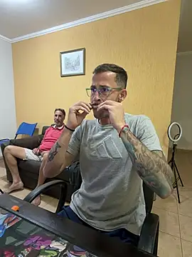 MeladoDiMel élő XXX-chatje