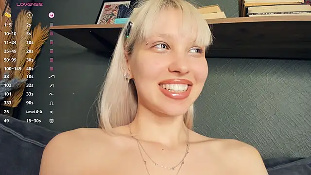 DelorisDetrich élő XXX-chatje