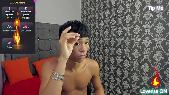 دردشة Little_Twink19x الجنسية المباشرة