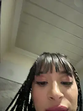 Sasha-firee Obrolan Langsung XXX