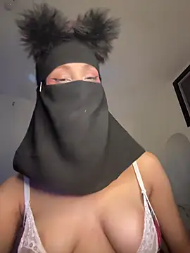 arabayla Adlı Modelin Canlı XXX Sohbeti