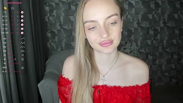 XXX chat uživo modela A_delina
