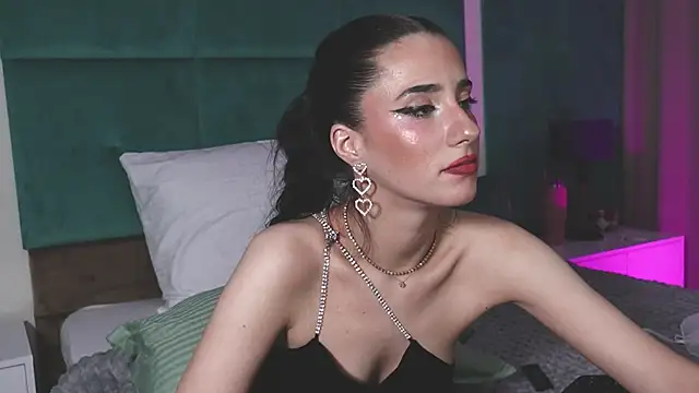 AmeliaJune Chat XXX live