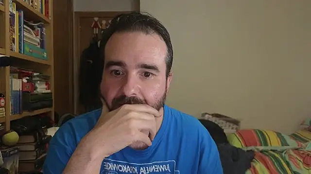 curiosillo83 Live XXX Chat
