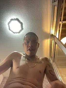AlphaMasterXxx's Live XXX Chat