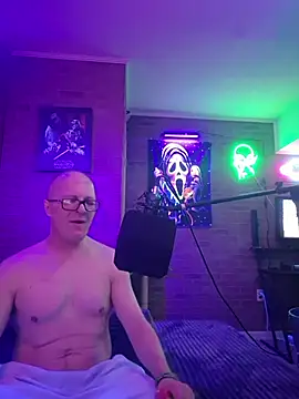 Pokazy przed kamerką – chronic_vibez