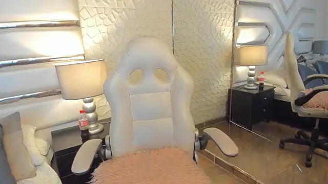 Živý XXX chat KattyLilli