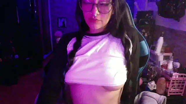 Chat XXX en directo de AngelaQueen_