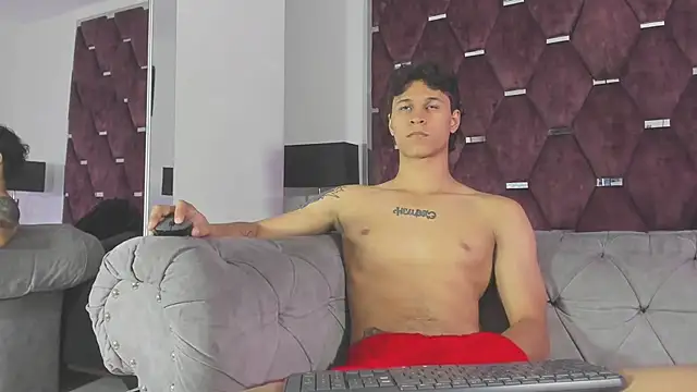 TonyBenedetti's Live XXX Chat