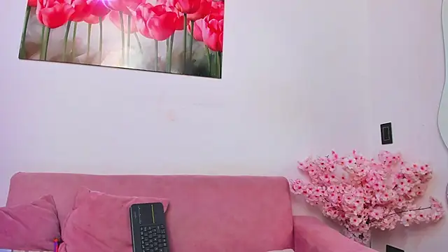 pinky_f00x Chat XXX in diretta
