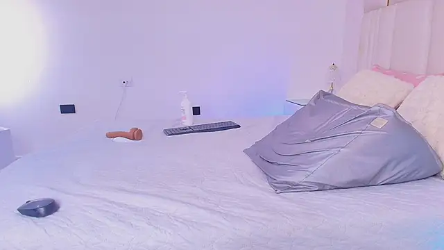 alanarose18's Live XXX Chat