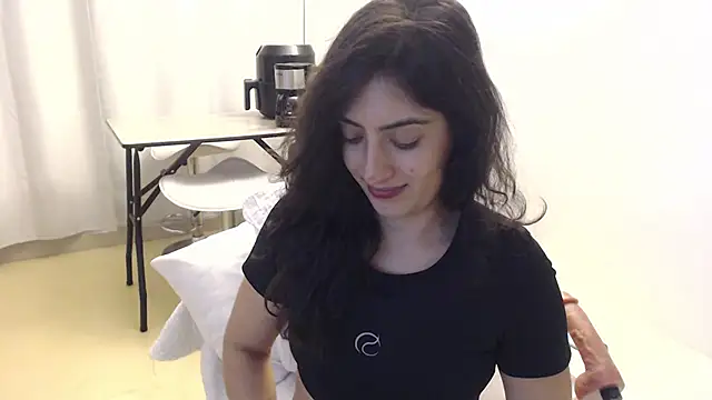 XXX chat uživo modela MIYESSI