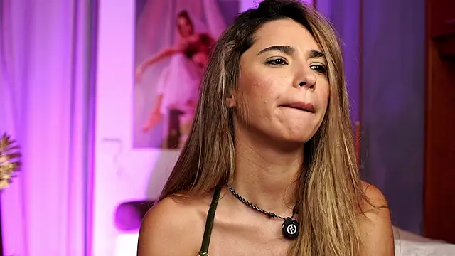ItalianGirl 现场XXX聊天