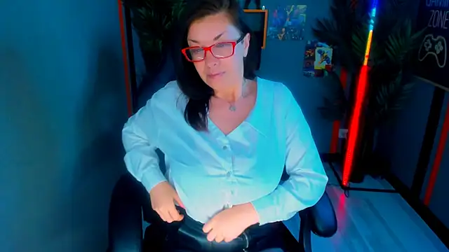AnaMills élő XXX-chatje