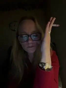 LizzieZ1975 现场XXX聊天